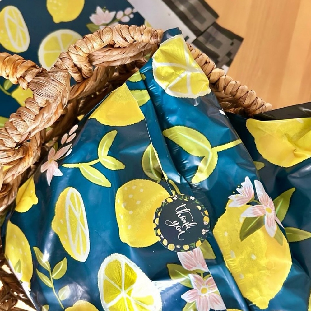 Lemons 🍋 Designer Poly Mailer’s 10x13 Pack of 25 - Picture 5 of 6